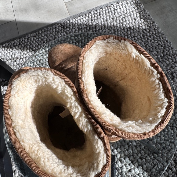 UGG Women's Classic Short ll Boots - Picture 2 of 9